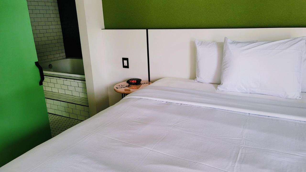 Hotel The Bell Vista Burbank Zewnętrze zdjęcie